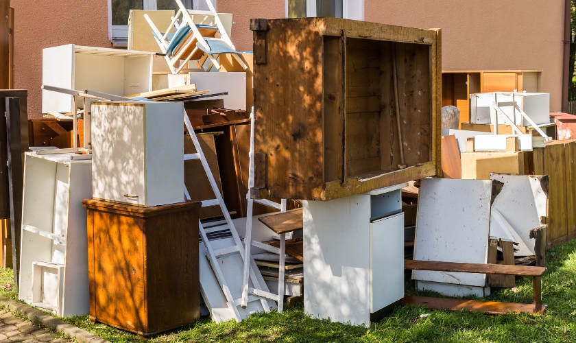 reasons why its a good idea to recycle your old furniture